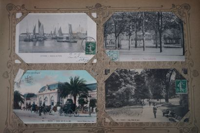 Réunion de cartes postales. On joint Barricades,...
