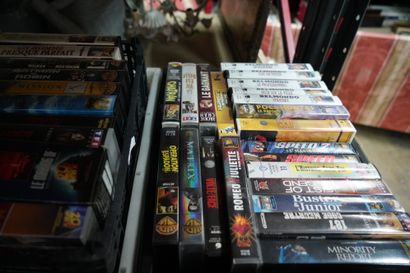 *Importante réunion de CD, DVD et K7, six...