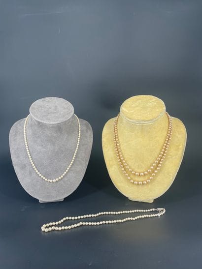 Collier de perles de cultures, le fermoir...