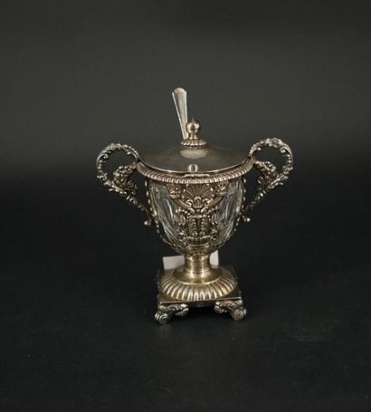 Moutardier, monture en argent, poinçons des...