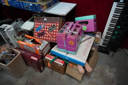 BARBIE, ensemble de jouets, poupées ; jeux...