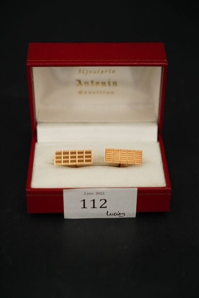Paire de boutons de manchettes en or 18K...