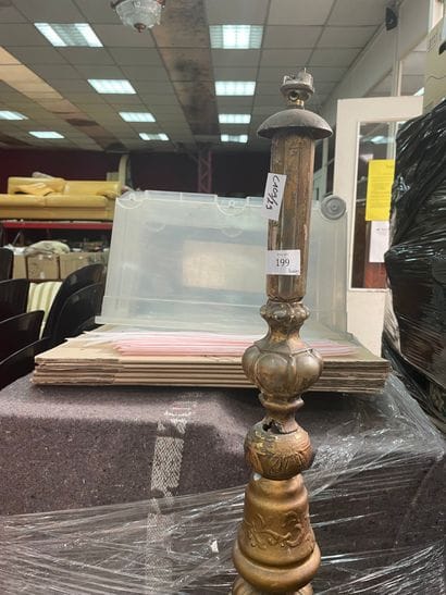 Pieds de lampe balustre en verre taillé et...