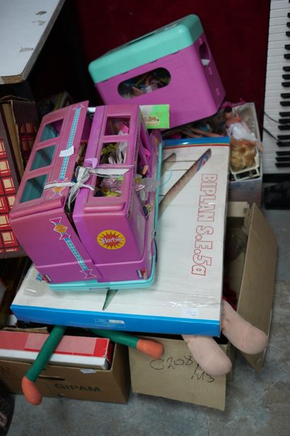 BARBIE, ensemble de jouets, poupées ; jeux...