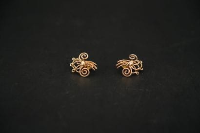 Paire de boucles d'oreilles en or 18K (750)...