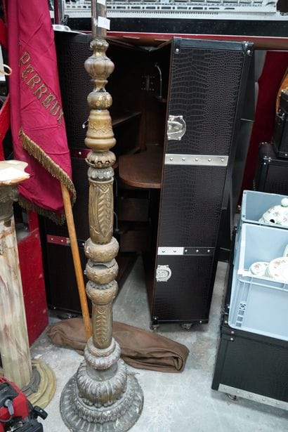 Pieds de lampe balustre en verre taillé et...