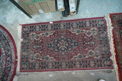Ensemble de tapis courants. En l'état.