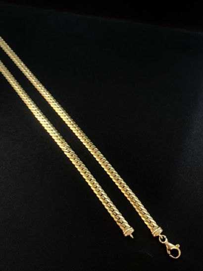 Collier, or 18k (750) à mailles entrelacées....