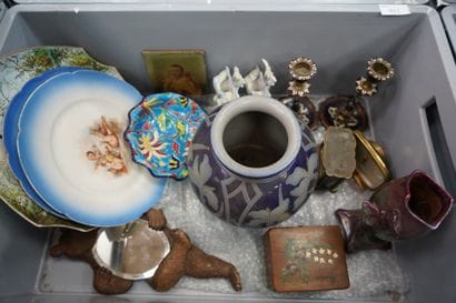 Coupe en émaux de Longwy ; miroir à l'ours...