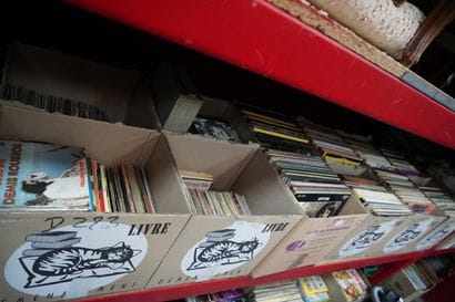 Réunion de vinyles 33 et 45 tours dont :...