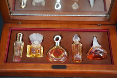 BOUCHERON, Jaïpur, une bouteille de parfum...