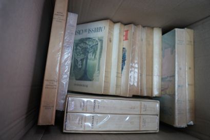 Réunion de volumes brochés comprenant : Montherlant,...