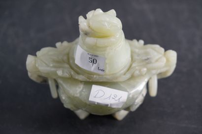 Pot couvert en pierre dure dans le goût asiatique....
