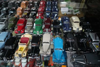 Citroën traction, réunion d'automobiles ...