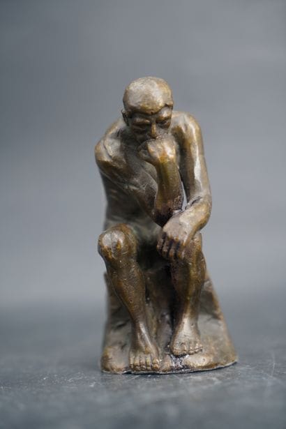 D'après Rodin, Le penseur, sujet en bronze...