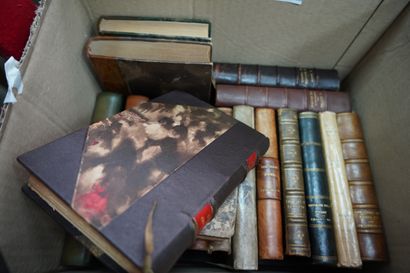 Réunion de volumes reliés comprenant : D'Héricault,...