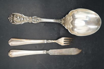 Cuillère à crème en argent, gravé d'un monogramme,...