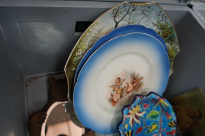 Coupe en émaux de Longwy ; miroir à l'ours...