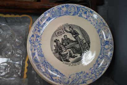 CHOISY-LE-ROI, réunion d'assiettes à décor...