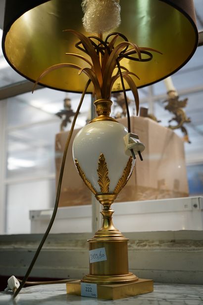 Dans le goût de la Maison Charles, lampe...