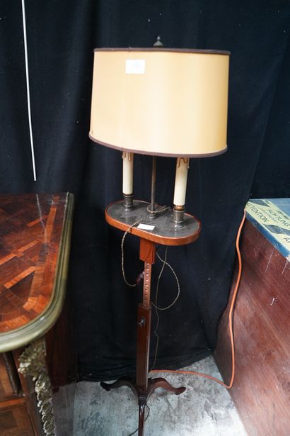 Lampe réglable en bois mouluré et métal,...