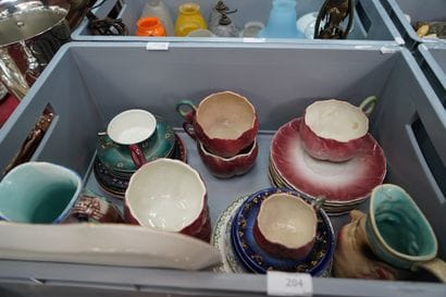 LUNEVILLE, ensemble de tasses, soucoupes;...