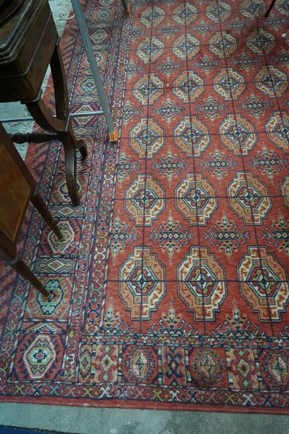 Deux grands tapis rectangulaires en laine,...