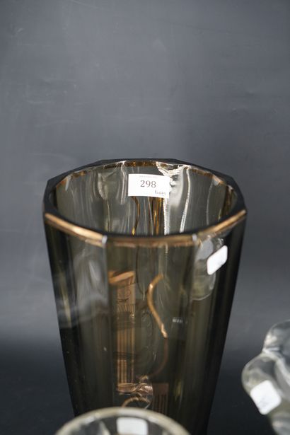 Ensemble de vases en cristal : une paire...