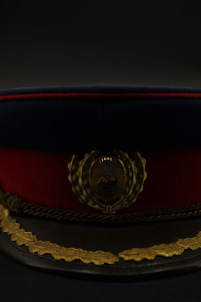 Roumanie, casquette de parade d'officier...