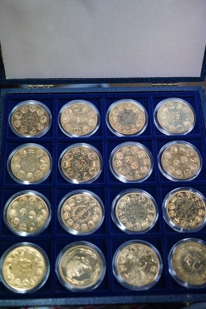 Coffret Trésor du Patrimoine de 16 écus en...