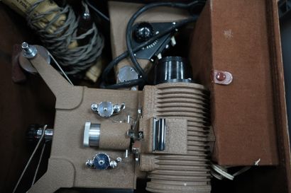 EMEL France, Projecteur Super 8 (film 8 mm)...