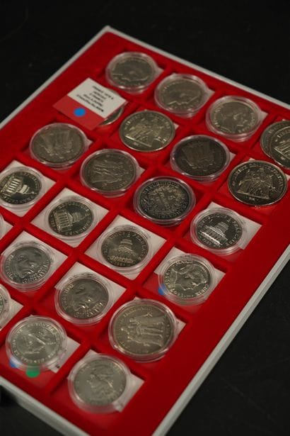 Ensemble de 29 pièces en argent dont 5 pièces...