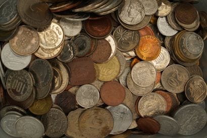 Ensemble de pièces diverses comprenant Bazor,...