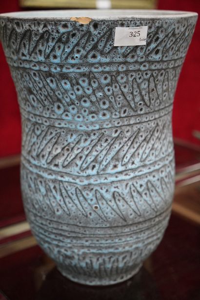 AUSTRUY. Important vase balustre à col cornet,...