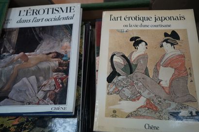EROTICA, lot de volumes, une caisse. En ...