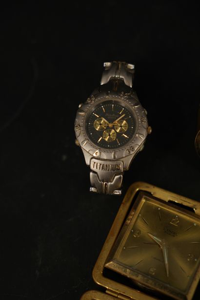 Reveils LANCEL et JAZ. On joint une montre...
