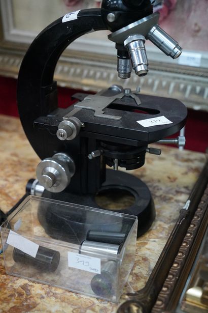 Microscope binoculaire ZEISS, on joint 3...