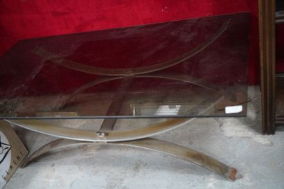 Table basse, le plateau rectangulaire en...