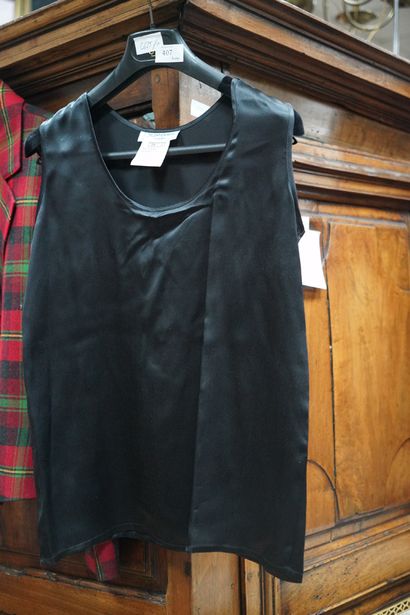 YVES SAINT LAURENT RIVE GAUCHE, Réunion comprenant...