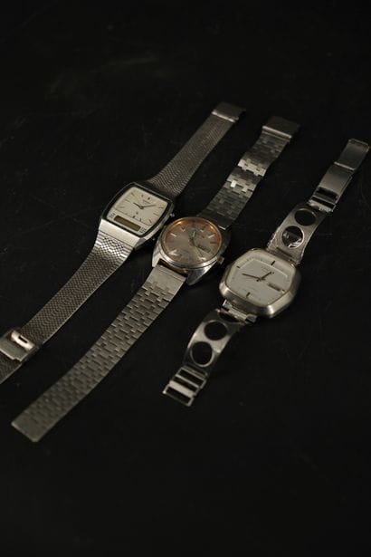 CITIZEN, ensemble de trois montres bracelet...