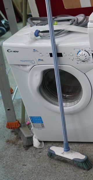 Lave-linge CANDY. Le fonctionnement n'est...