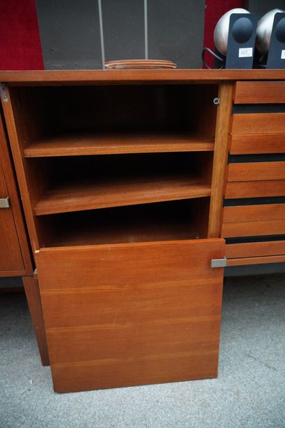AMEUBLEMENT NF. Enfilade en bois de placage...