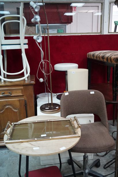 Fauteuil de bureau en métal tubulaire sur...