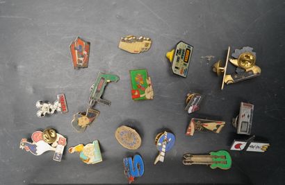Réunion de pin's.