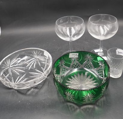 SAINT LOUIS. Coupe circulaire en cristal...