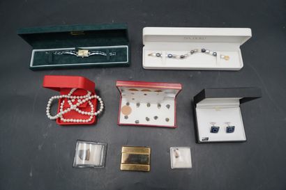 Réunion de montres de col et montres de gousset...