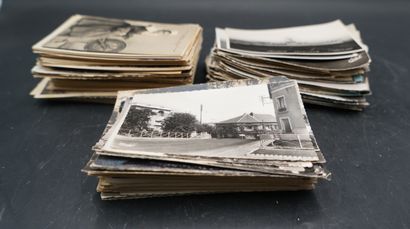 Réunion de cartes postales.
