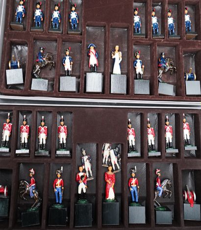The Waterloo Chess Set. Réunion de pièces...