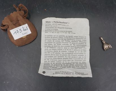 REUNION DES MUSEES NATIONAUX, pendentif en...