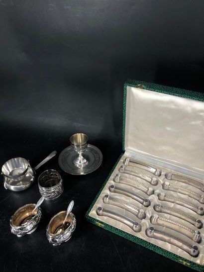 Ensemble en métal argenté comprenant : Porte...